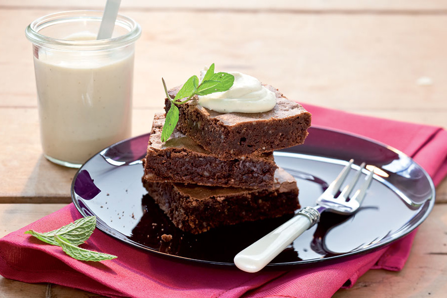 Veggie-Rezept: Brownies mit weißer Schoko-Mousse - Jedes Essen zählt