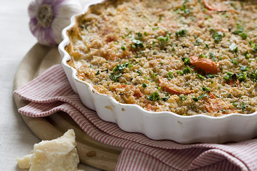 Veggie-Rezept: Gemüsegratin mit Parmesan-Kräuterkruste - Jedes Essen zählt