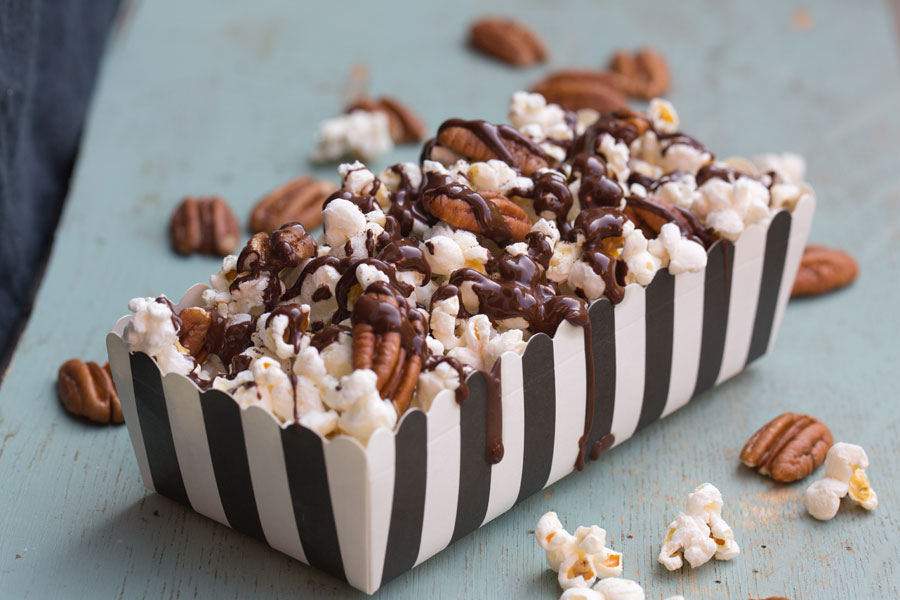 Popcorn mit Pekannüssen und Zartbitterschokolade
